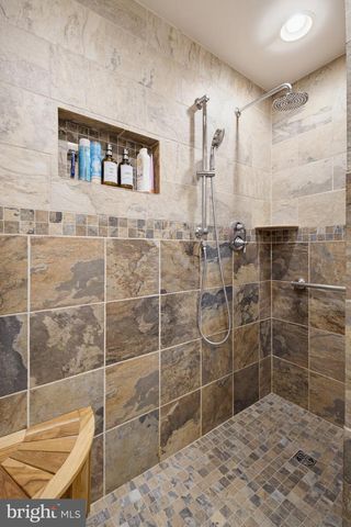 232 WILLOW VALLEY DR, Lancaster, PA 17602