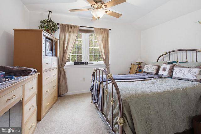 232 WILLOW VALLEY DR, Lancaster, PA 17602