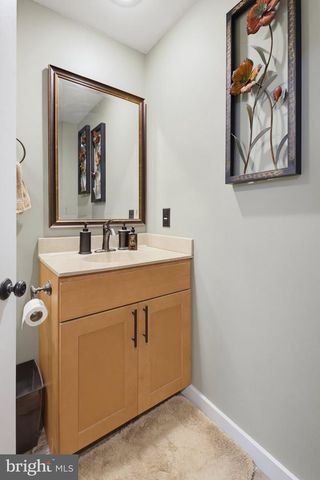 232 WILLOW VALLEY DR, Lancaster, PA 17602