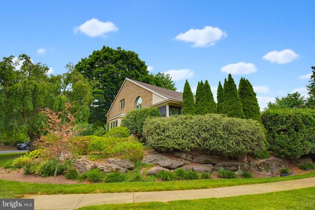 232 WILLOW VALLEY DR, Lancaster, PA 17602