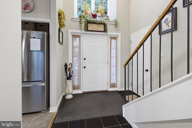 232 WILLOW VALLEY DR, Lancaster, PA 17602