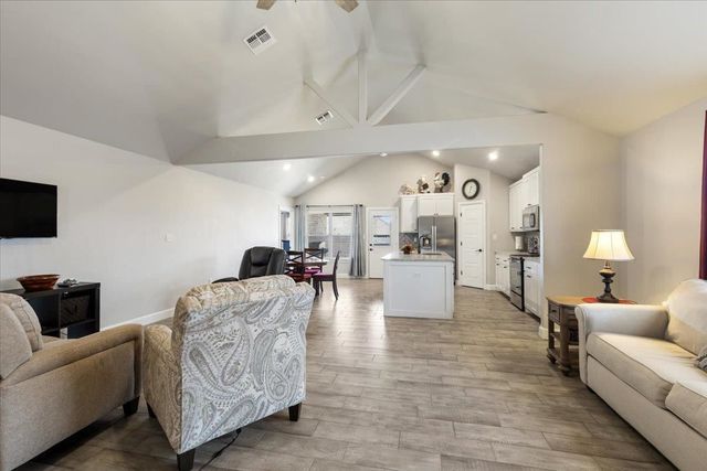 4404 SW Brandon Ln, Lawton, OK 73505