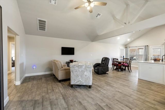4404 SW Brandon Ln, Lawton, OK 73505