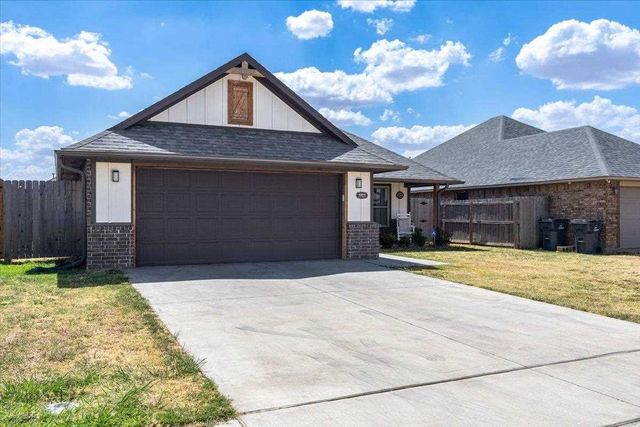 4404 SW Brandon Ln, Lawton, OK 73505