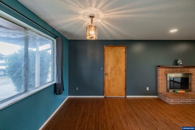 31666 S 5th St, Lebanon, OR 97355