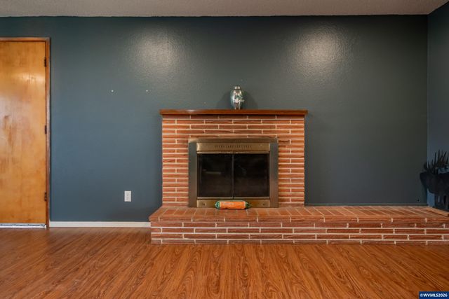 31666 S 5th St, Lebanon, OR 97355