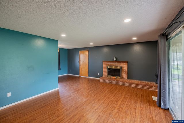 31666 S 5th St, Lebanon, OR 97355