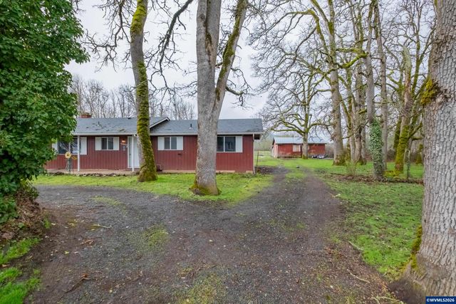 31666 S 5th St, Lebanon, OR 97355