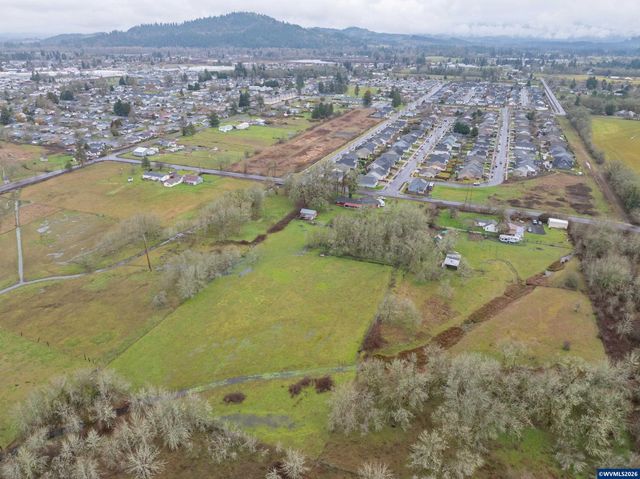 31666 S 5th St, Lebanon, OR 97355