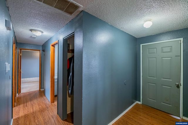 31666 S 5th St, Lebanon, OR 97355