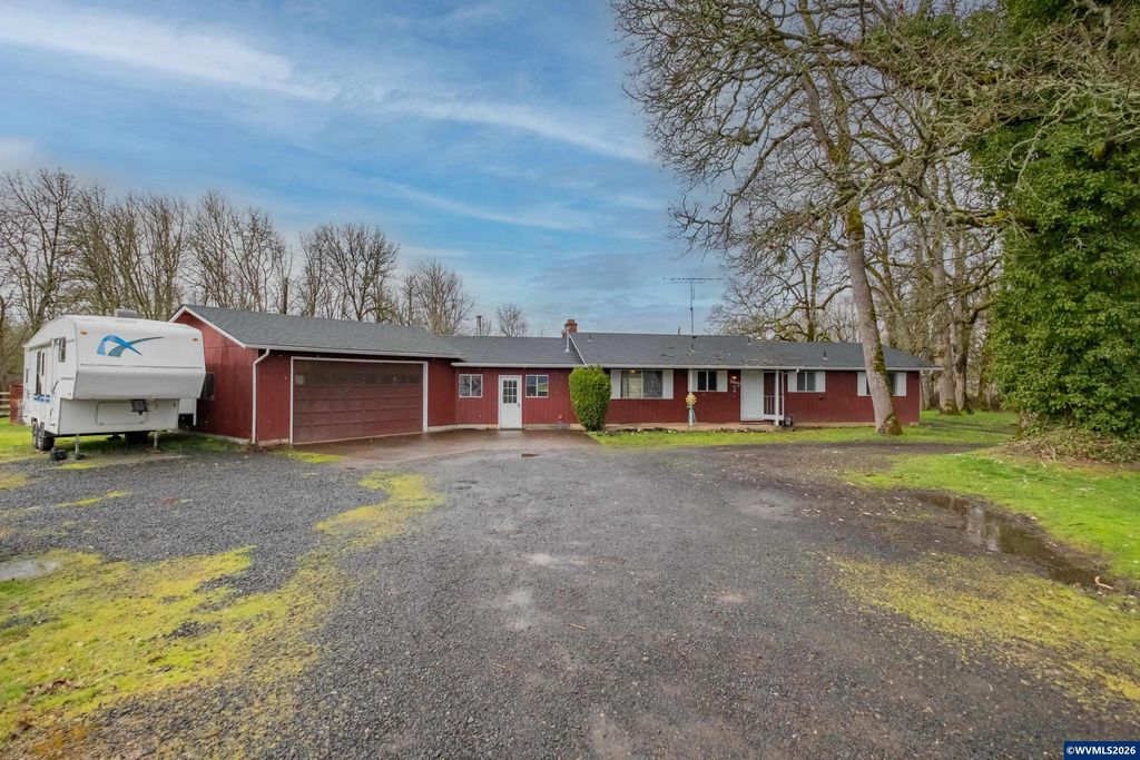 31666 S 5th St, Lebanon, OR 97355