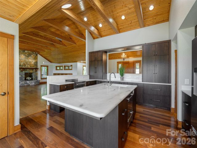 35 Carriage Forest Court, Hendersonville, NC 28791