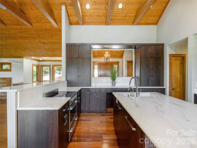 35 Carriage Forest Court, Hendersonville, NC 28791