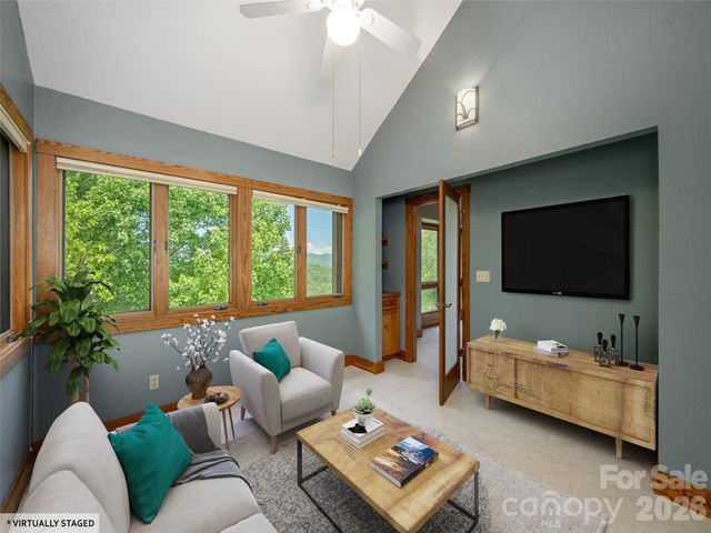 35 Carriage Forest Court, Hendersonville, NC 28791