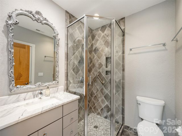 35 Carriage Forest Court, Hendersonville, NC 28791