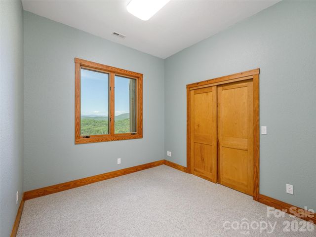 35 Carriage Forest Court, Hendersonville, NC 28791