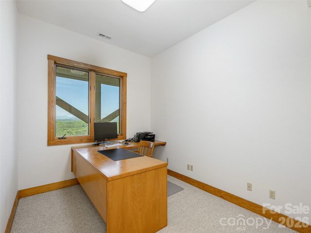 35 Carriage Forest Court, Hendersonville, NC 28791