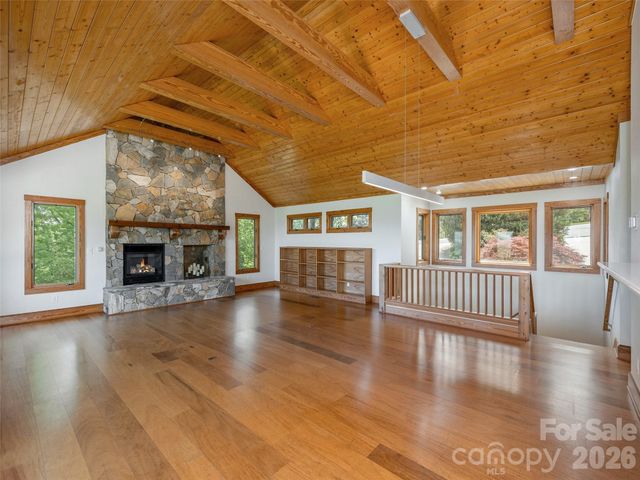 35 Carriage Forest Court, Hendersonville, NC 28791