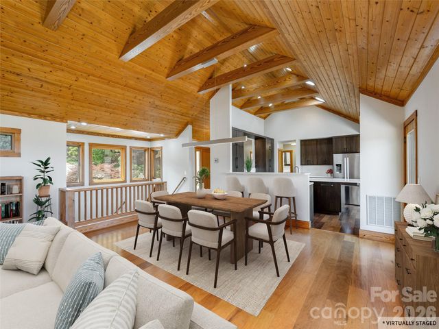 35 Carriage Forest Court, Hendersonville, NC 28791