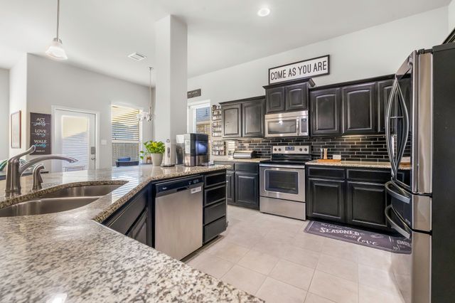 2105 Leonard Ranch Road, Fort Worth, TX 76134