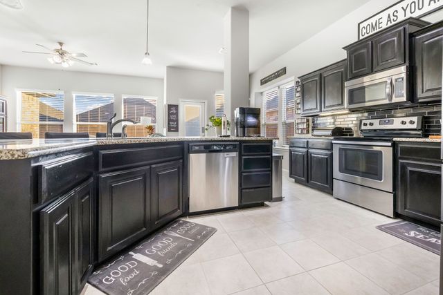 2105 Leonard Ranch Road, Fort Worth, TX 76134