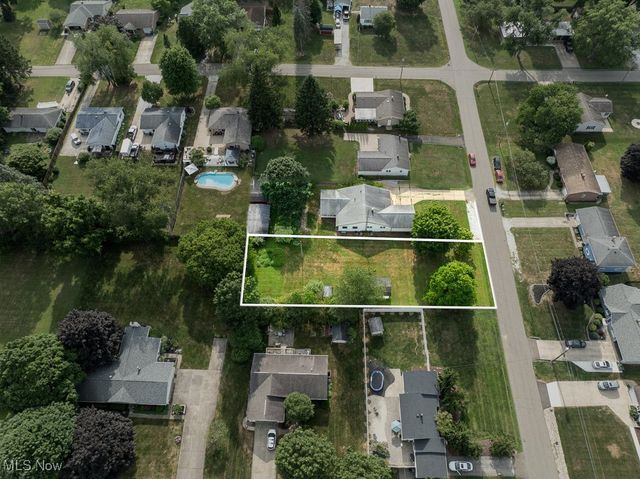 Cambridge Street NW, Massillon, OH 44646