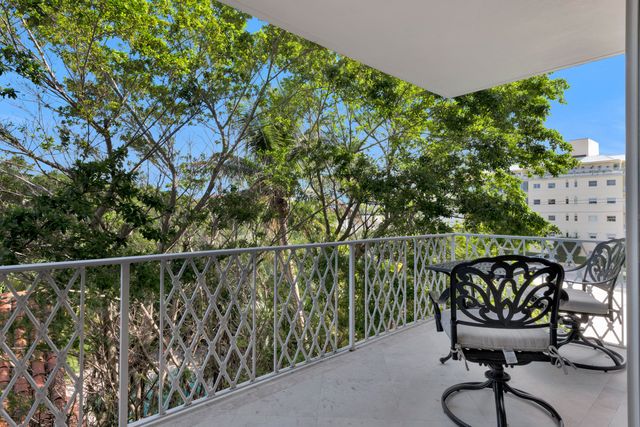 434 Chilean Avenue 6d, Palm Beach, FL 33480