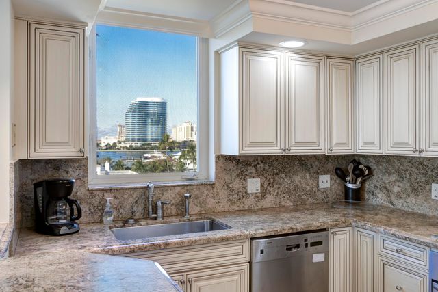 434 Chilean Avenue 6d, Palm Beach, FL 33480