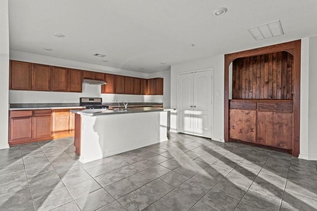 1236 Marsh Wren Court, La Marque, TX 77568