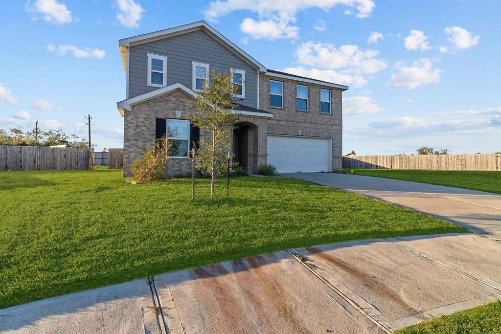 1236 Marsh Wren Court, La Marque, TX 77568