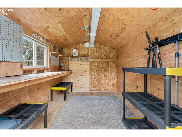 19055 WALLING Cir, West Linn, OR 97068