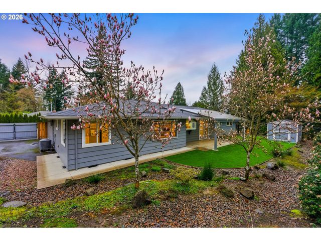 19055 WALLING Cir, West Linn, OR 97068