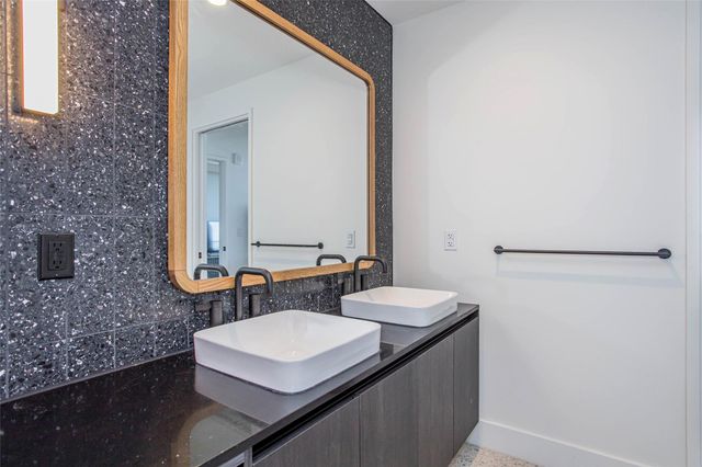 48 East Ave 2106, Austin, TX 78701