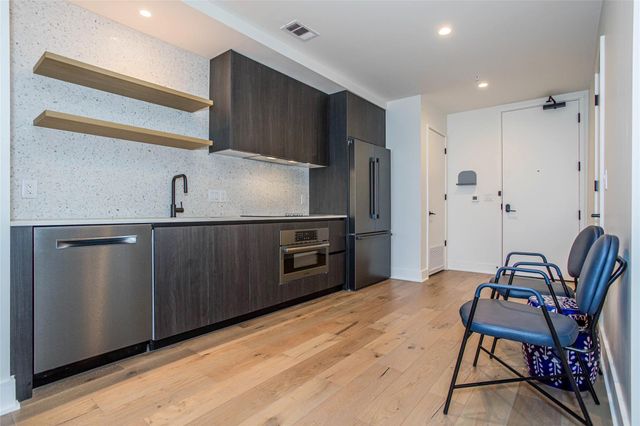 48 East Ave 2106, Austin, TX 78701