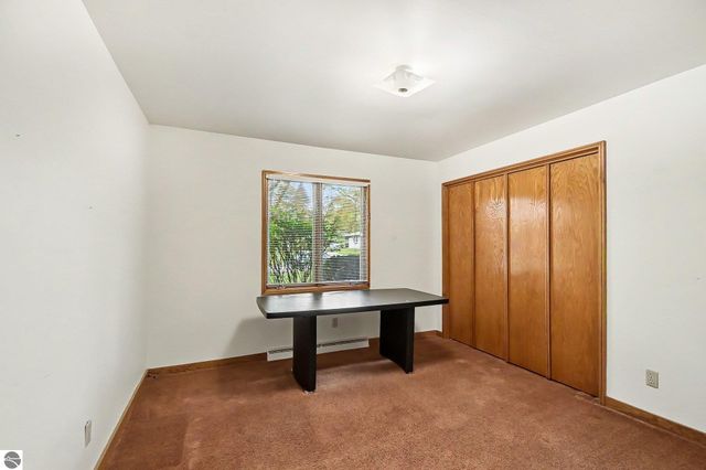 1203 Glenwood Drive, Mt Pleasant, MI 48858