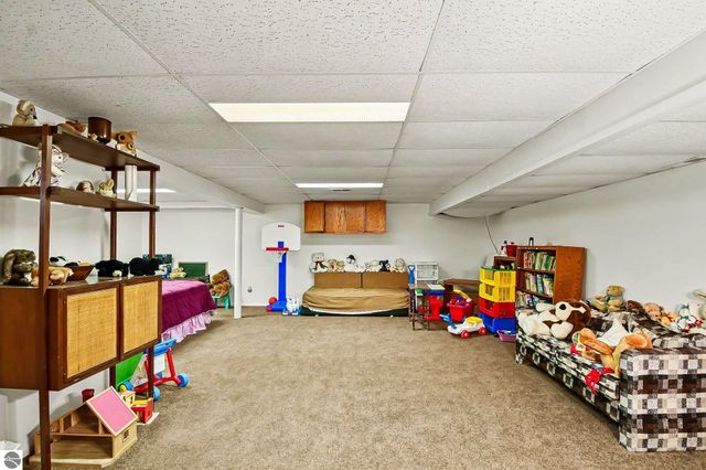 1203 Glenwood Drive, Mt Pleasant, MI 48858