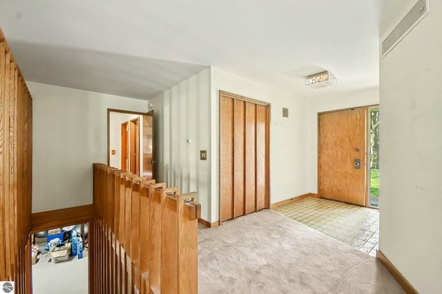 1203 Glenwood Drive, Mt Pleasant, MI 48858