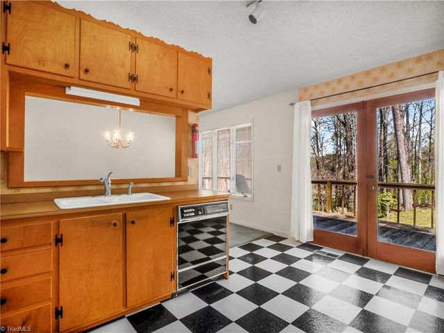 8626 Bull Road, Colfax, NC 27235