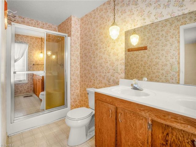 8626 Bull Road, Colfax, NC 27235