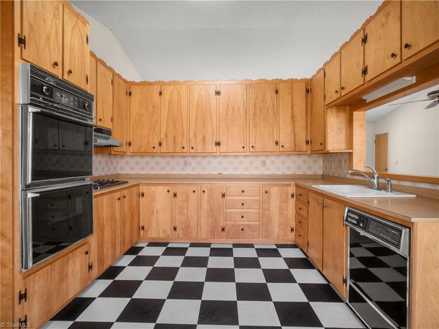 8626 Bull Road, Colfax, NC 27235