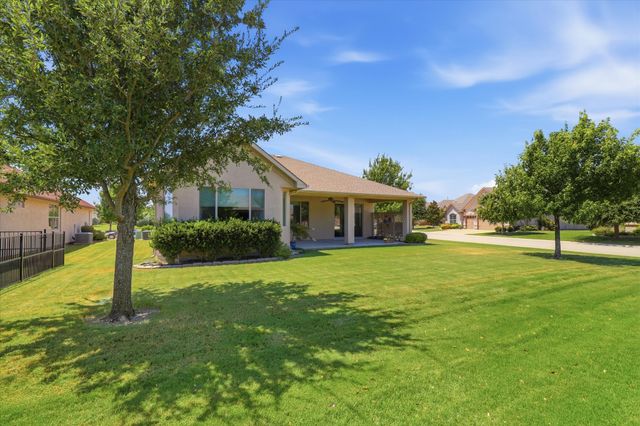 9901 Baywood Court, Denton, TX 76207