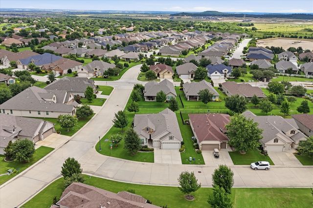 9901 Baywood Court, Denton, TX 76207