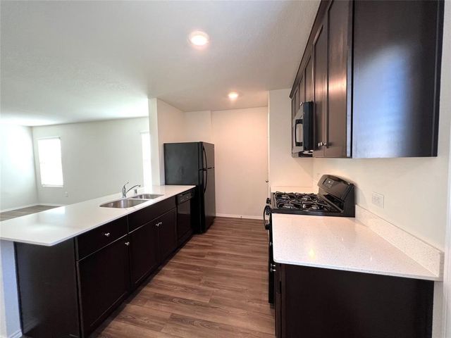 213 Anvil Drive, Fort Worth, TX 76052