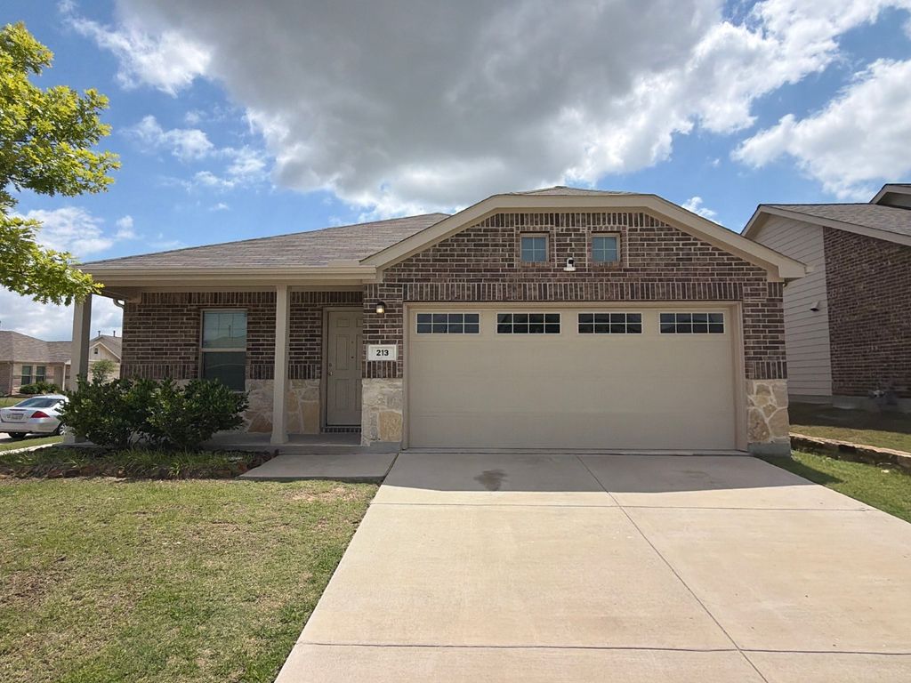 213 Anvil Drive, Fort Worth, TX 76052