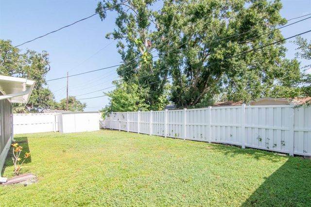4717 W COACHMAN AVENUE, Tampa, FL 33611