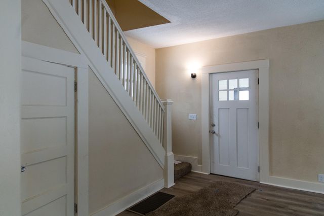 1328 Krom Street, Kalamazoo Twp, MI 49007