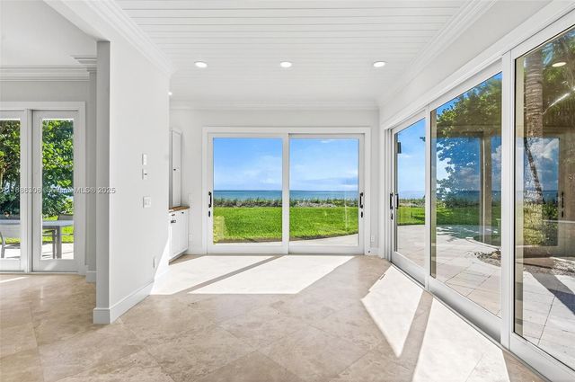 906 Holoma Dr, Vero Beach, FL 32963