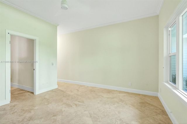 906 Holoma Dr, Vero Beach, FL 32963