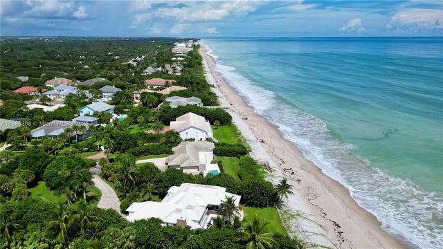 906 Holoma Dr, Vero Beach, FL 32963