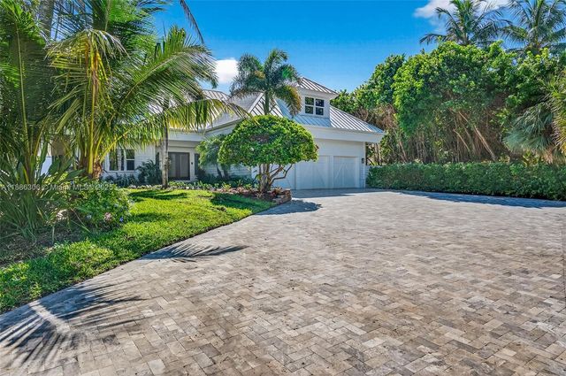 906 Holoma Dr, Vero Beach, FL 32963